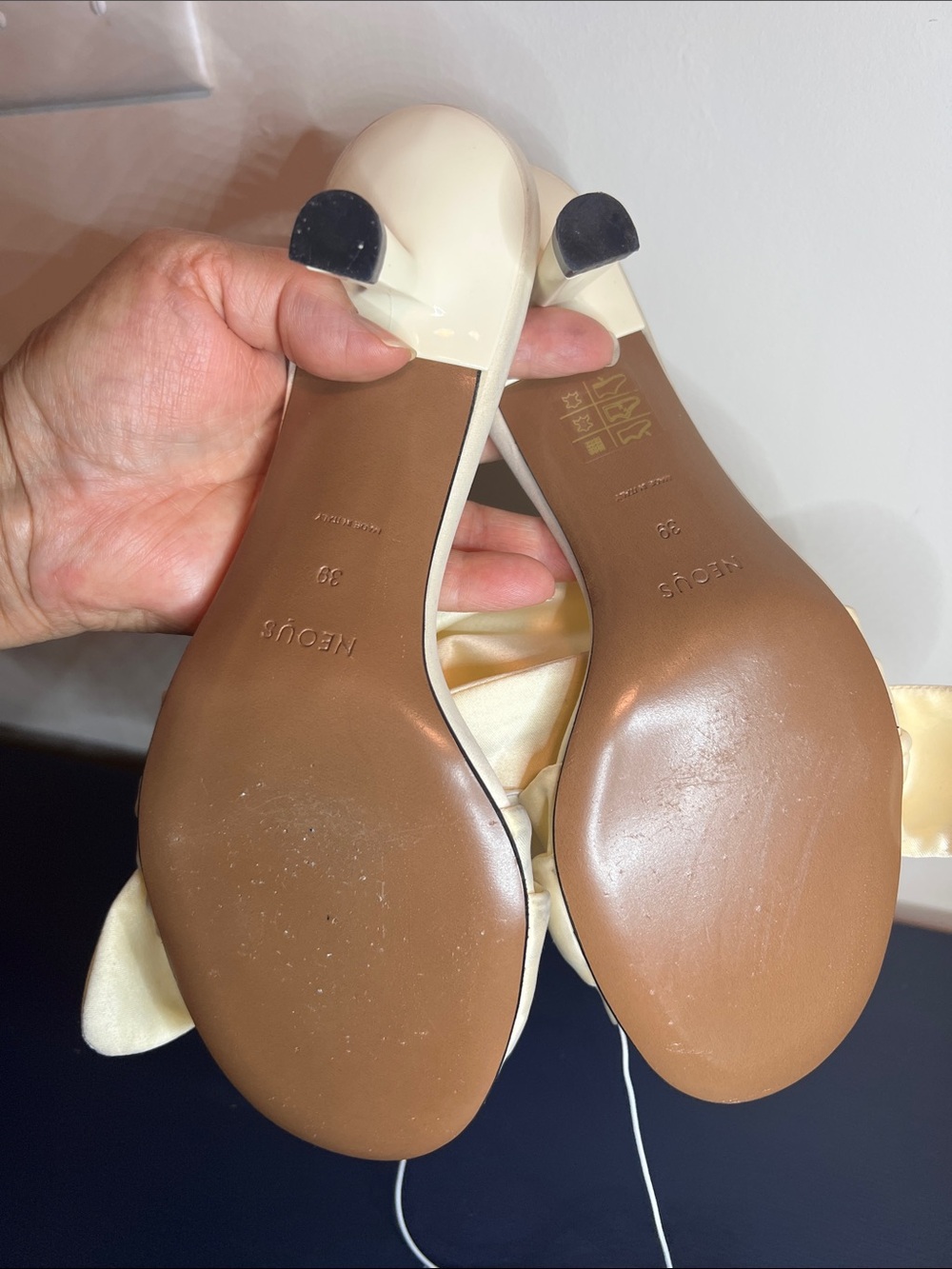 Neous Satin Knot Mule Heels in Cream Size 39 - Picture 14 of 17